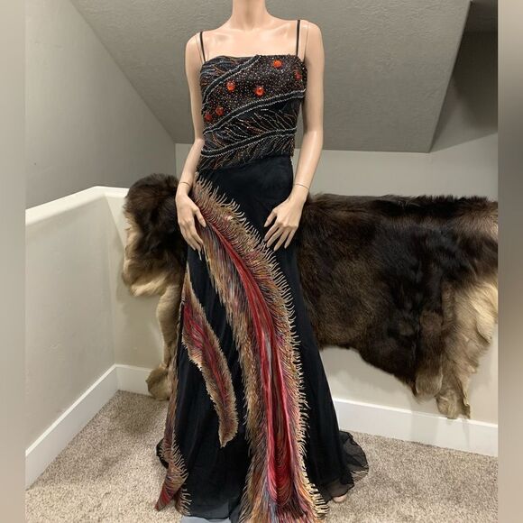 Stunning Silk Jacquard Floral Sleeveless Evening Dress with Exquisite Beading - Picture 1 of 16